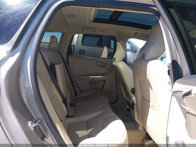 YV4612RK6F2633295 Volvo Xc60 T5/t5 Premier