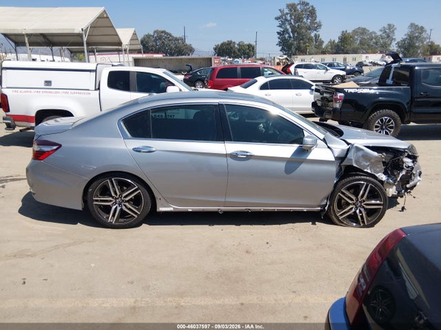 1HGCR3F94GA021725 Honda Accord Touring