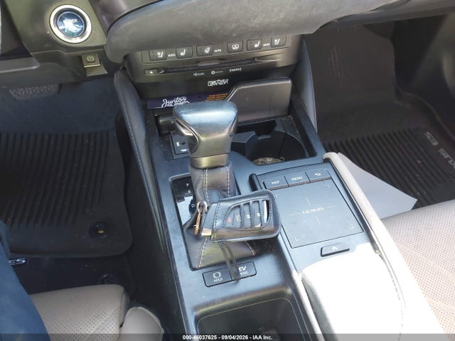 46037625 :رقم المزاد ، 58AEA1C10MU007353 vin ، 2021 Lexus Es 300h Luxury مزاد بيع