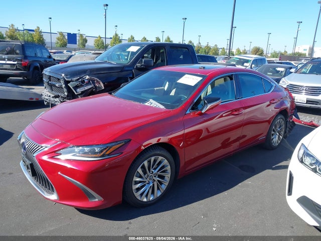 46037625 :رقم المزاد ، 58AEA1C10MU007353 vin ، 2021 Lexus Es 300h Luxury مزاد بيع