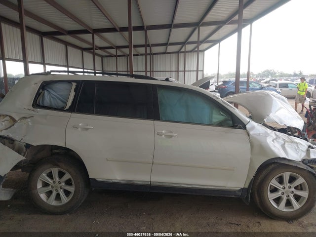 2012 Toyota Highlander Se V6 მანქანა იყიდება აუქციონზე, vin: 5TDZK3EH3CS086682, აუქციონის ნომერი: 46037636