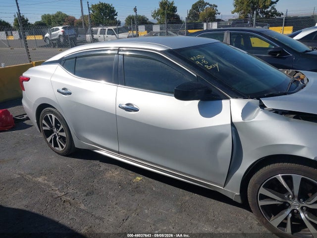 46037643 :رقم المزاد ، 1N4AA6AP7JC389502 vin ، 2018 Nissan Maxima 3.5 S مزاد بيع