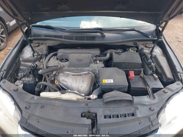 46037660 :رقم المزاد ، 4T1BF1FK8HU737727 vin ، 2017 Toyota Camry Xle مزاد بيع