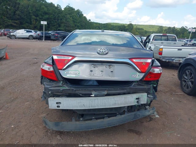 46037660 :رقم المزاد ، 4T1BF1FK8HU737727 vin ، 2017 Toyota Camry Xle مزاد بيع