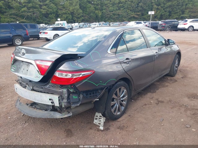 46037660 :رقم المزاد ، 4T1BF1FK8HU737727 vin ، 2017 Toyota Camry Xle مزاد بيع