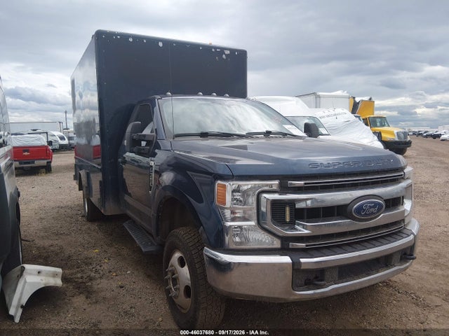 46037680 :رقم المزاد ، 1FDRF3H61LEE88409 vin ، 2020 Ford F-350 Chassis Xlt مزاد بيع