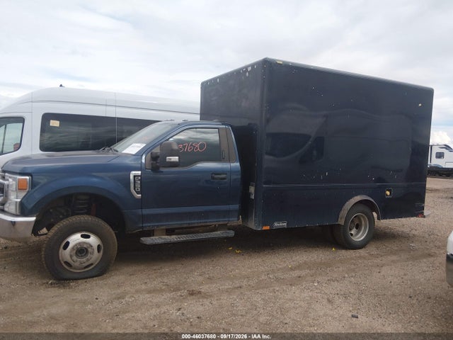 46037680 :رقم المزاد ، 1FDRF3H61LEE88409 vin ، 2020 Ford F-350 Chassis Xlt مزاد بيع