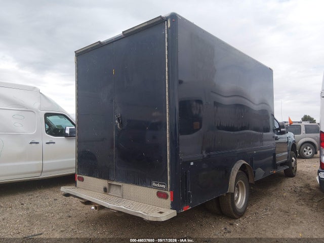 46037680 :رقم المزاد ، 1FDRF3H61LEE88409 vin ، 2020 Ford F-350 Chassis Xlt مزاد بيع