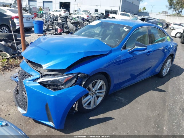 Lexus IS 300 2022 JTHAA1D24N5118743 Image 2
