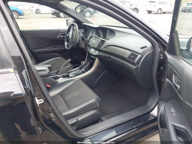 Продаж на аукціоні авто 2017 Honda Accord Sport, vin: 1HGCR2F52HA215548, номер лоту: 46037692