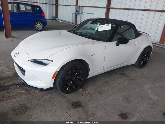 46037730 :رقم المزاد ، JM1NDAC74L0411320 vin ، 2020 Mazda Mx-5 Miata Club مزاد بيع