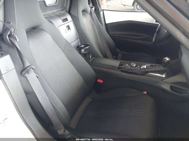 46037730 :رقم المزاد ، JM1NDAC74L0411320 vin ، 2020 Mazda Mx-5 Miata Club مزاد بيع