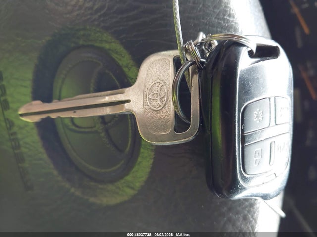 2002 Toyota Tundra Sr5 V8 მანქანა იყიდება აუქციონზე, vin: 5TBBT44172S311086, აუქციონის ნომერი: 46037738