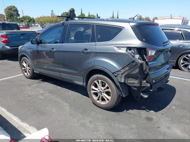 Ford ESCAPE SE 2017 1FMCU0G94HUA24064 Image 3