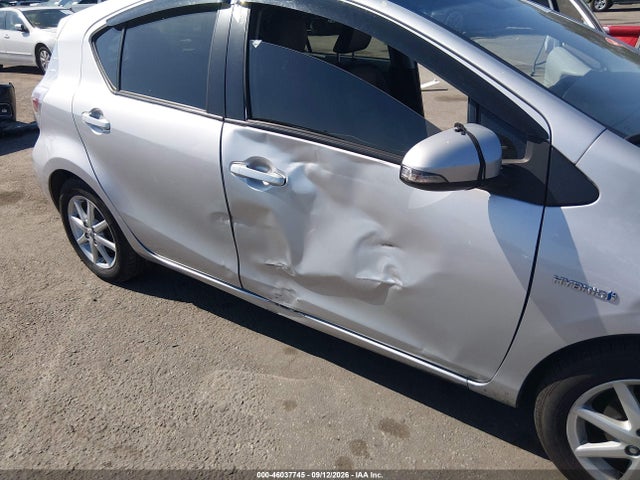 46037745 :رقم المزاد ، JTDKDTB36C1007023 vin ، 2012 Toyota Prius C Four مزاد بيع