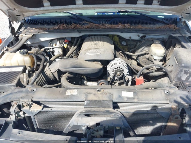 46037749 :رقم المزاد ، 2GTEC19V051175605 vin ، 2005 Gmc Sierra 1500 Sle مزاد بيع