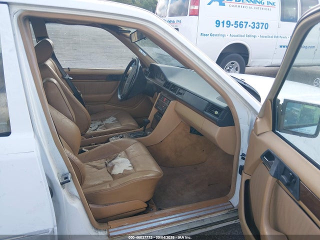 46037773 :رقم المزاد ، WDBEA30DXMB438072 vin ، 1991 Mercedes-benz 300 E مزاد بيع