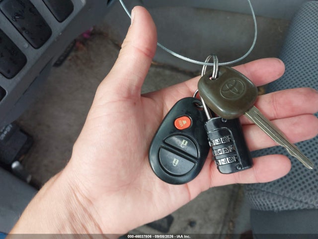 Продаж на аукціоні авто 2005 Toyota Tacoma Base V6, vin: 5TEUU42N35Z052462, номер лоту: 46037806