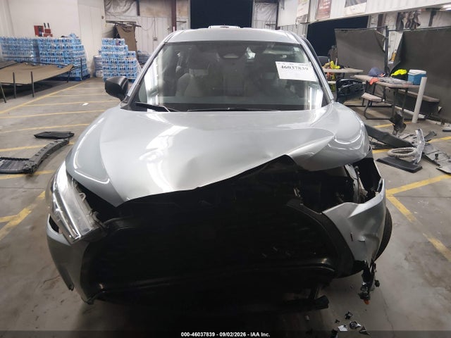 46037839 :رقم المزاد ، 7MUAAAAGXRV074416 vin ، 2024 Toyota Corolla Cross L مزاد بيع