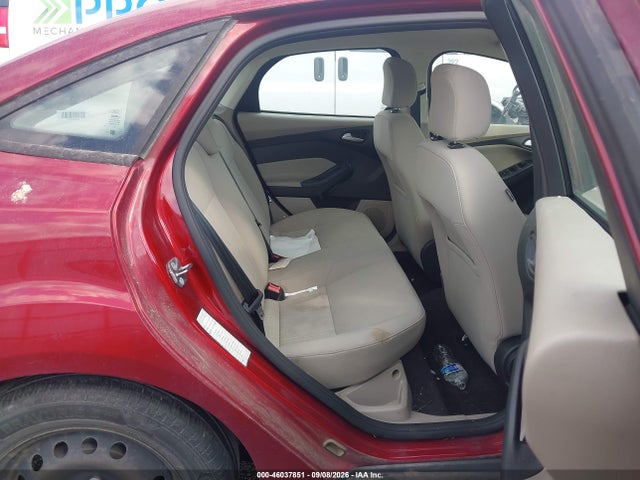 1FADP3F25FL327434 Ford FOCUS SE