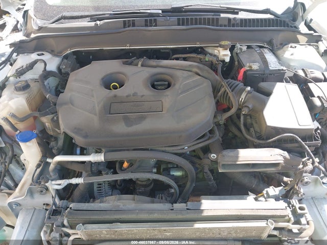 3FA6P0T91JR242660 Ford FUSION SE