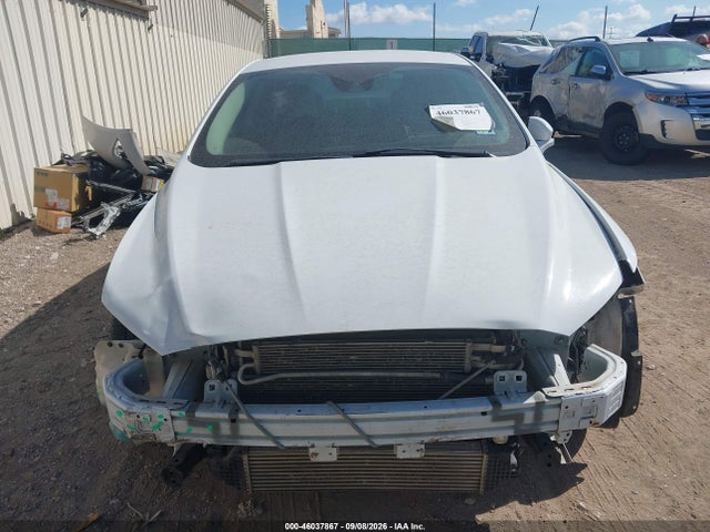 3FA6P0T91JR242660 Ford FUSION SE