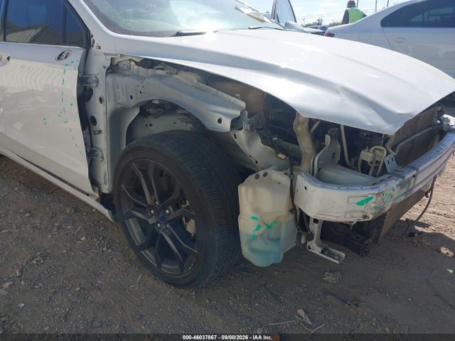 3FA6P0T91JR242660 Ford FUSION SE