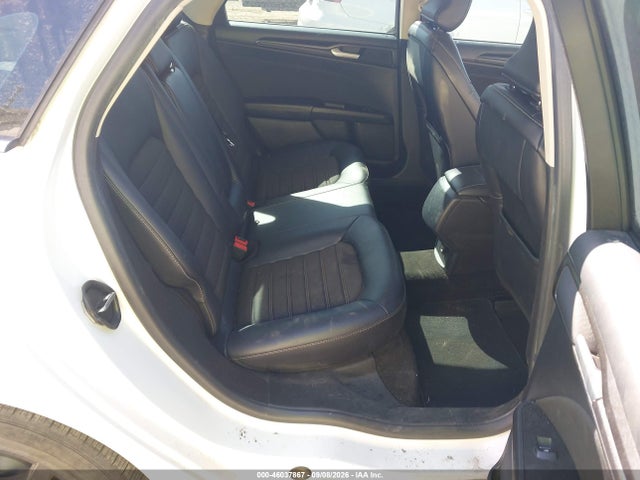 3FA6P0T91JR242660 Ford FUSION SE