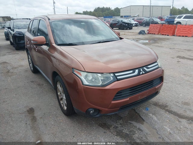Auction sale of the 2014 Mitsubishi Outlander Se, vin: JA4AD3A30EZ013069, lot number: 46037948