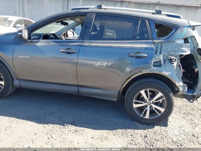 Toyota Rav4 Xle 2018 JTMWFREV3JD128423 Image 15