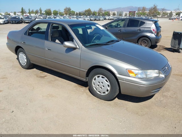 1998 Toyota Camry Le მანქანა იყიდება აუქციონზე, vin: 4T1BG22K8WU266538, აუქციონის ნომერი: 46037972