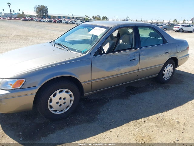 1998 Toyota Camry Le მანქანა იყიდება აუქციონზე, vin: 4T1BG22K8WU266538, აუქციონის ნომერი: 46037972