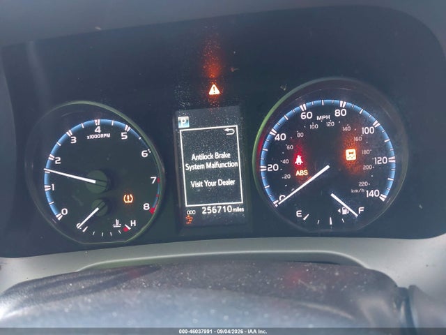 Toyota RAV4 LE 2017 2T3ZFREV1HW314438 Image 7