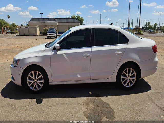 2014 Volkswagen Jetta 1.8t Se მანქანა იყიდება აუქციონზე, vin: 3VWD17AJ9EM316108, აუქციონის ნომერი: 46038001