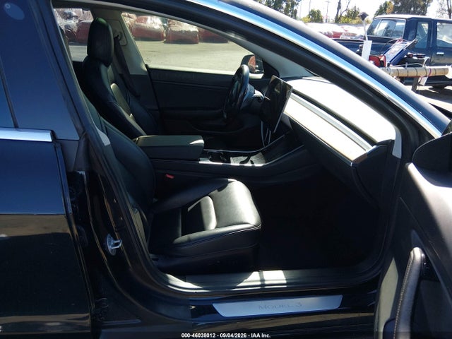 Tesla Model 3 Long Range/mid Range 2018 5YJ3E1EA0JF102911 Image 5