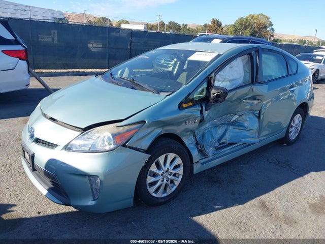 Toyota PRIUS PLUG-IN 2015 JTDKN3DP5F3073326 Image 2
