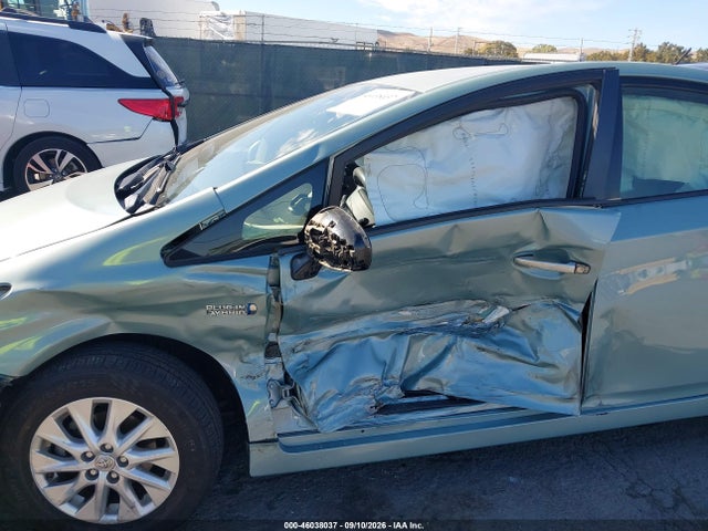 Toyota PRIUS PLUG-IN 2015 JTDKN3DP5F3073326 Image 6