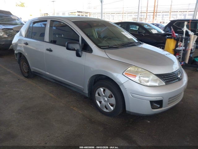 2010 Nissan Versa 1.6 Base მანქანა იყიდება აუქციონზე, vin: 3N1CC1AP4AL389982, აუქციონის ნომერი: 46038098