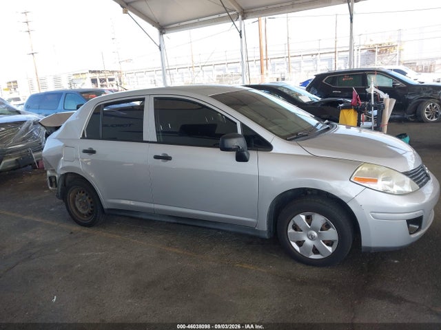 2010 Nissan Versa 1.6 Base მანქანა იყიდება აუქციონზე, vin: 3N1CC1AP4AL389982, აუქციონის ნომერი: 46038098