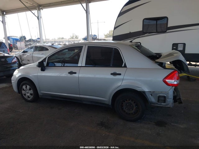 2010 Nissan Versa 1.6 Base მანქანა იყიდება აუქციონზე, vin: 3N1CC1AP4AL389982, აუქციონის ნომერი: 46038098