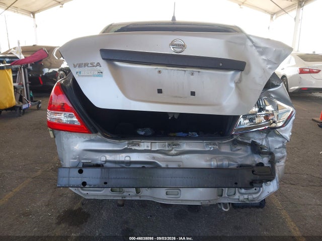 2010 Nissan Versa 1.6 Base მანქანა იყიდება აუქციონზე, vin: 3N1CC1AP4AL389982, აუქციონის ნომერი: 46038098