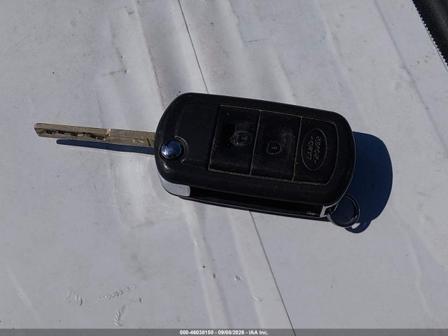 46038150 :رقم المزاد ، SALAE25467A436636 vin ، 2007 Land Rover Lr3 V8 Se مزاد بيع