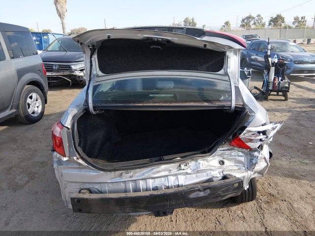 5YFBURHE7HP589664 Toyota COROLLA LE