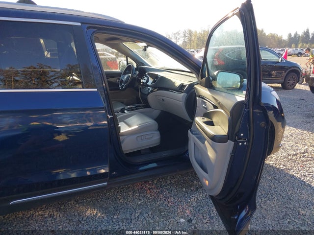 Продажа на аукционе авто 2019 Honda Pilot Touring, vin: 5FNYF6H97KB068047, номер лота: 46038175