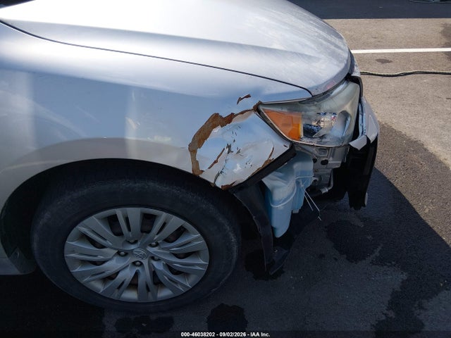 46038202 :رقم المزاد ، 4T4BF1FK0CR256286 vin ، 2012 Toyota Camry Le مزاد بيع