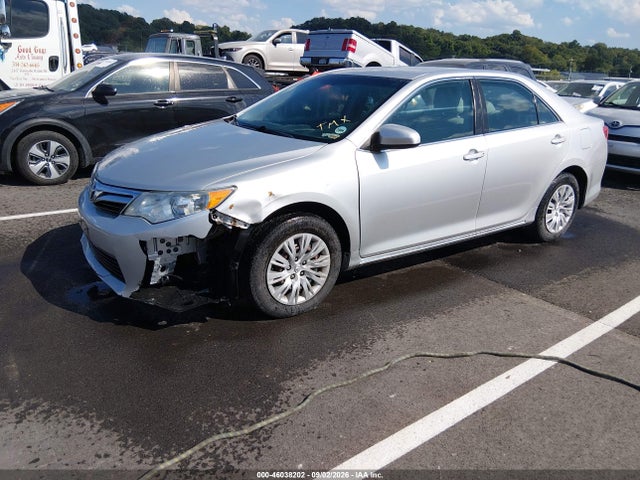 46038202 :رقم المزاد ، 4T4BF1FK0CR256286 vin ، 2012 Toyota Camry Le مزاد بيع