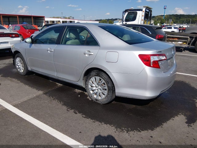46038202 :رقم المزاد ، 4T4BF1FK0CR256286 vin ، 2012 Toyota Camry Le مزاد بيع