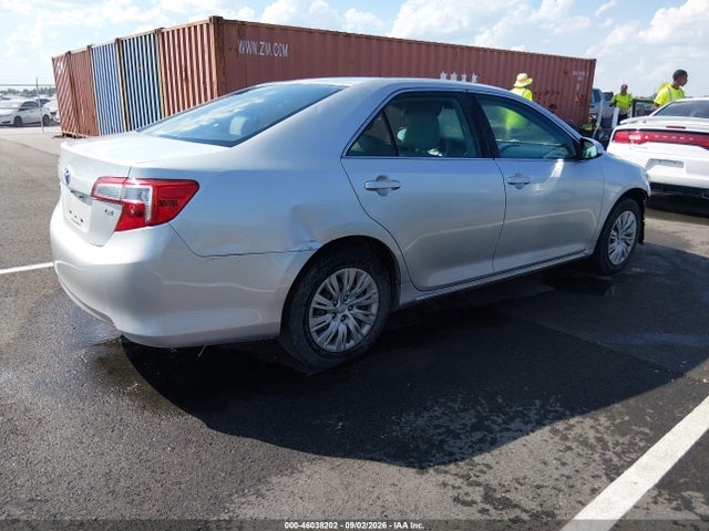 46038202 :رقم المزاد ، 4T4BF1FK0CR256286 vin ، 2012 Toyota Camry Le مزاد بيع