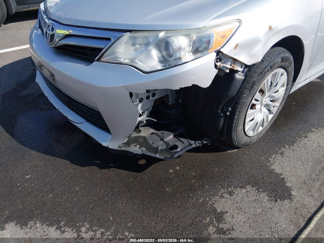 46038202 :رقم المزاد ، 4T4BF1FK0CR256286 vin ، 2012 Toyota Camry Le مزاد بيع