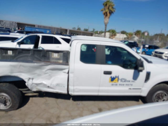 46038227 :رقم المزاد ، 1FT7X2AT2HEE83343 vin ، 2017 Ford F-250 Xl مزاد بيع